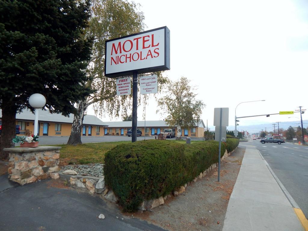 Motel Nicholas Оумак Екстериор снимка