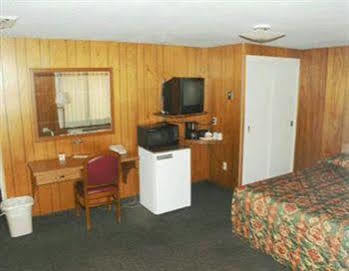 Motel Nicholas Оумак Екстериор снимка